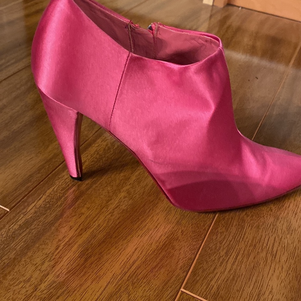 Prada shoes - Picture 7 of 8